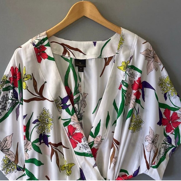 Floral Wrap Kimono Top- Size 2X - Picture 4 of 4